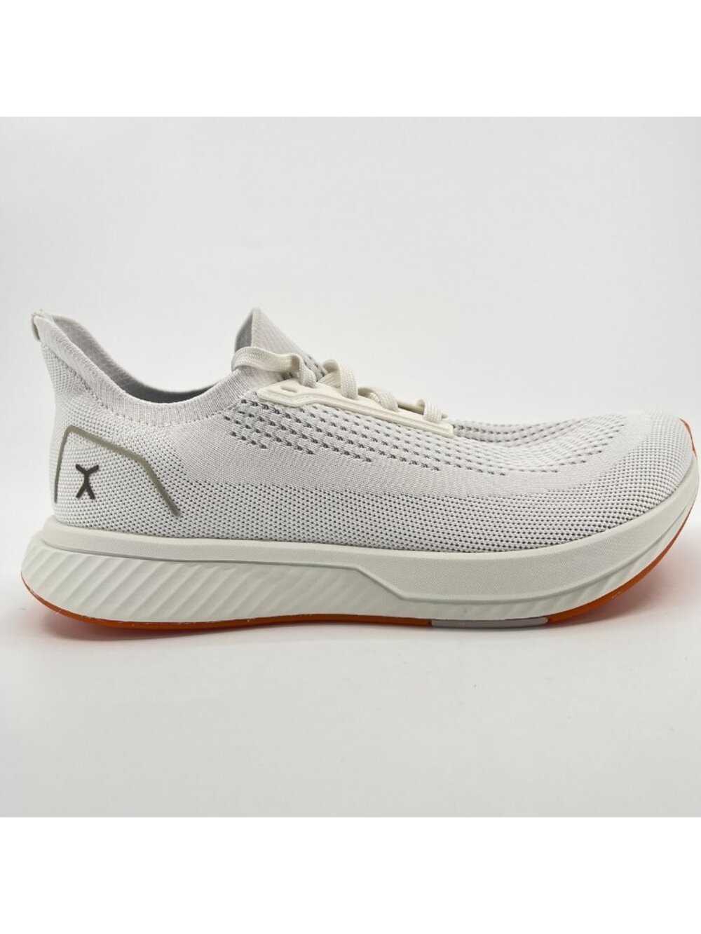 Flux Adapt Runner White Gum Mens Size 8 Womens Size 9.5 Running Athletic Shoes